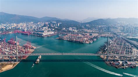 Port of Hong Kong year-on-year box throughput drops six months in a row ...