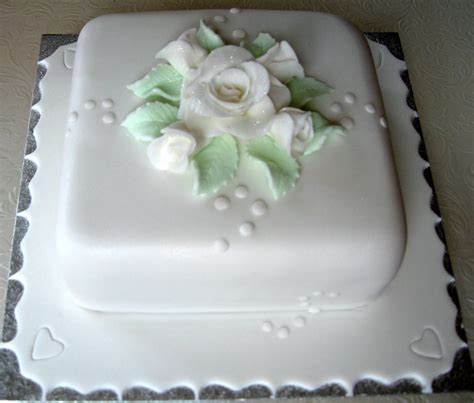 Simply Cakes: White Rose