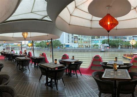 Clarke Quay restaurants and bars: Dine, drink and party by the river ...