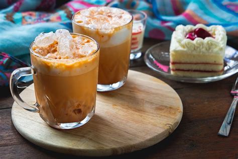 Es Teh Tarik, Minuman Favorit Berbuka Puasa, Begini Cara Membuatnya ...