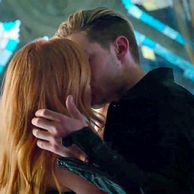 'Shadowhunters' exclusive: Go behind the scenes of that kiss | Jace and ...