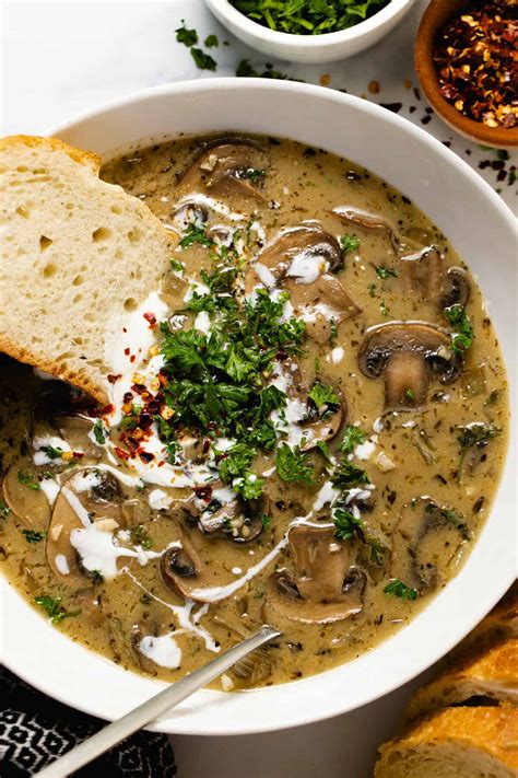 30 Minute One Pot Creamy Vegan Mushroom Soup - Midwest Foodie