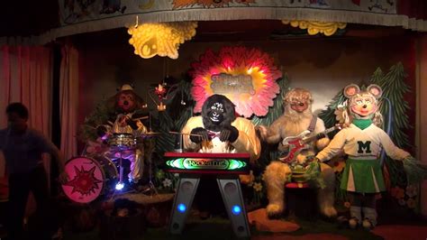 Chuck E Cheeses The Rock Afire Explosion Bear Band Covers Usher Love ...