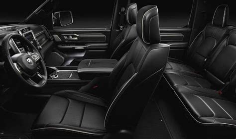 Explore the 2021 RAM 1500 Interior︱South Oak Jeep Dodge RAM