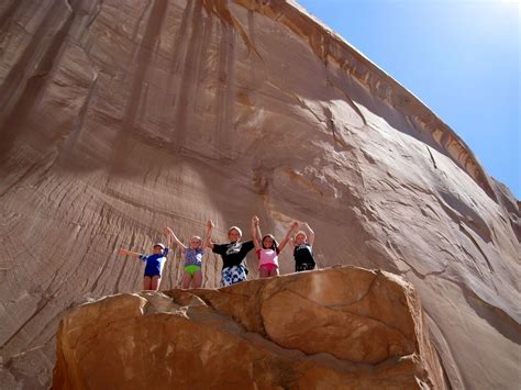 Singing and Spinning: Lake Powell- Day 3 - The Hike