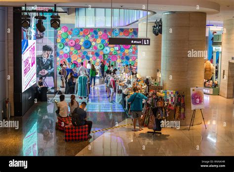 Orchard gateway mall hi-res stock photography and images - Alamy