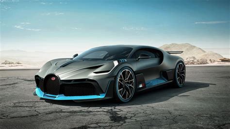 Bugatti's new £4.5 million hypercar. The Divo | Auto Trader UK