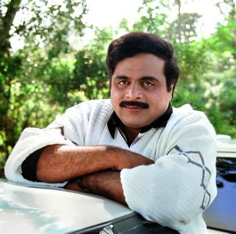 TELUGU CINEMASS: Kannada Actor Ambareesh Family Photos