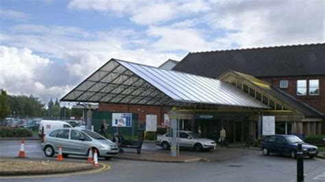 Two Wrexham Maelor Hospital wards to reopen after virus - BBC News