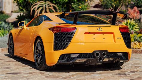 Lexus LFA Nurburgring Edition trafił na sprzedaż. Wiemy ile kosztuje ...