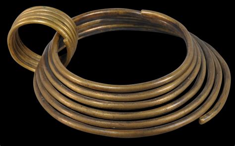 Paduang or Kayan Lahwi (Long-Necked) Woman's Brass Neck Rings & Anklets ...