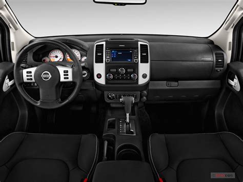 2019 Nissan Frontier: 72 Interior Photos | U.S. News