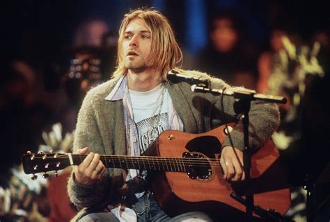 Kurt Cobain Wore A Frightwig Shirt On MTV Unplugged | FeelNumb.com