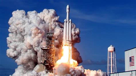 SpaceX is building a market for Falcon Heavy — Quartz