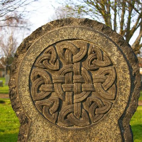 The Celtic Knot: Celtic Symbols for Sisters (Meanings & Symbolism ...