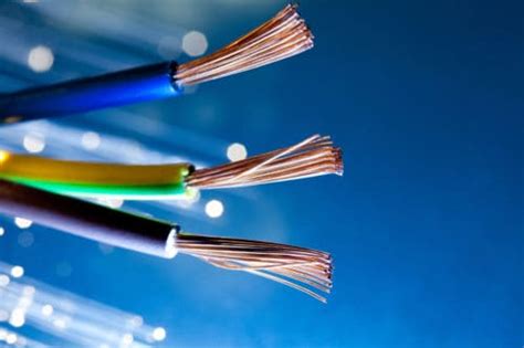 Stranded Wire vs. Solid Wire in Electrical Applications - Consolidated ...