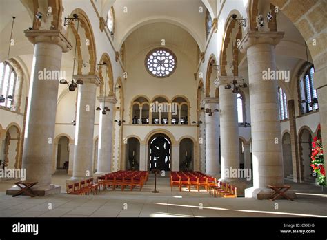 Interior nave of Portsmouth Cathedral, High Street, Old Portsmouth ...