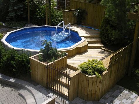 Above ground pool, in harmony with the backyard! By Les Embellissements ...