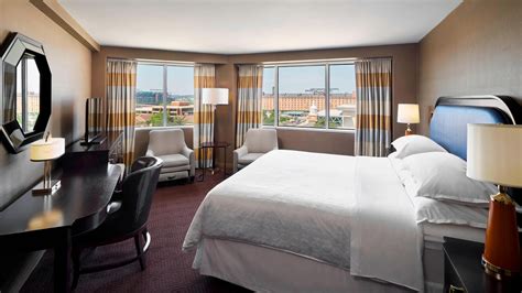 Hotel in Downtown Baltimore, MD | Sheraton Inner Harbor Hotel