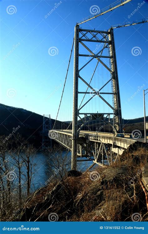 Bear Mountain Bridge in Winter Stock Photo - Image of bridge, cars ...