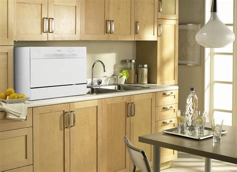 Danby 6 Place Setting Countertop Dishwasher in White - DDW621WDB ...