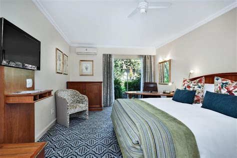 Protea Hotel Balalaika Sandton in Johannesburg - Room Deals, Photos ...