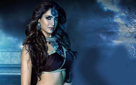 Karishma Tanna set for 'Naagin 3' return