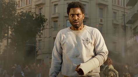 John David Washington Finds Himself on the Run in Trailer for the ...