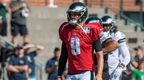 Nick Foles suffers shoulder strain in preseason loss vs. Patriots ...