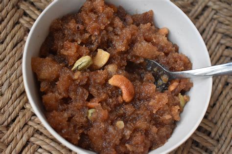 4 ingredients 3 steps Bread Halwa | Parveen's Kitchen