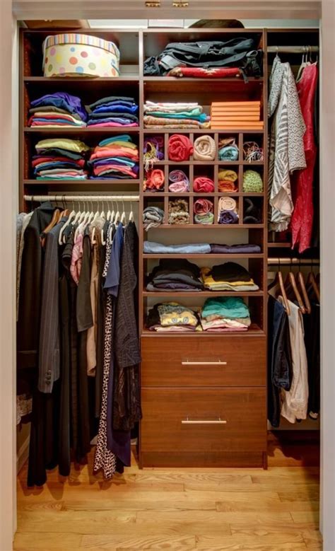 5 Clothing Organization Ideas for New Year’s Cleaning | Small closets ...