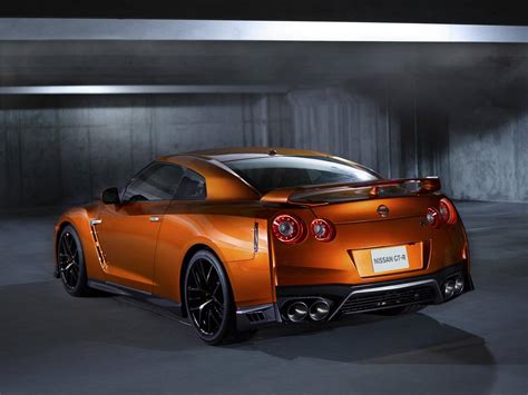 Official: 2017 Nissan GT-R - GTspirit