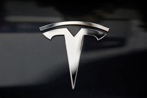 Tesla closes $2.7 billion mixed offering of shares, debt - Business Insider