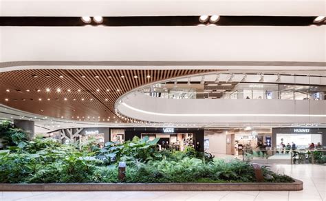 Shopping mall design with plants in Mongolia - iXtenso – retail trends