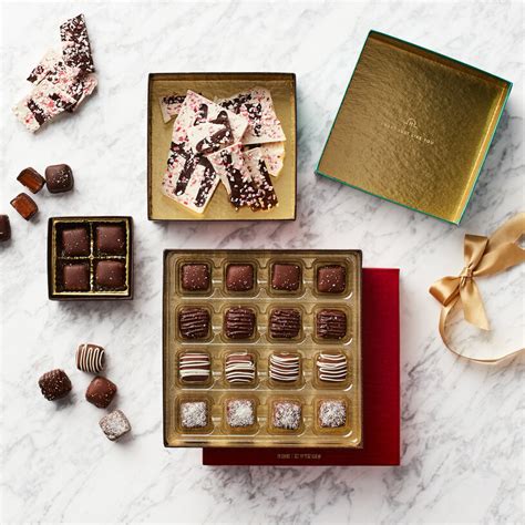 Holiday Chocolates Gift Set | Hickory Farms