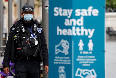 Lockdown Leicester: Police carry out spot checks at train station to ...