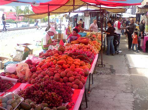 Shopping in Mexico: the tianguis - MexConnect