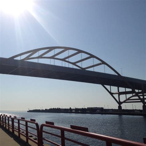 Daniel Hoan Memorial Bridge - Bridge in Milwaukee