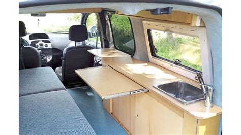 Selbstausbau auf Renault Kangoo Maxi: Hochdach-Kombi zum Wohnmobil ...