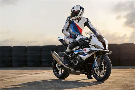 2023 BMW S1000RR launched in India - Motoring World