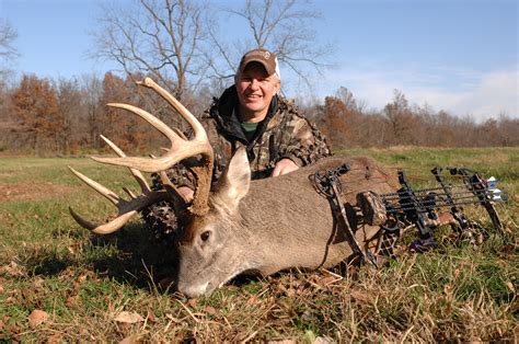 8 Insanely Simple Deer Hunting Tips. | Hunt & Hike Magazine