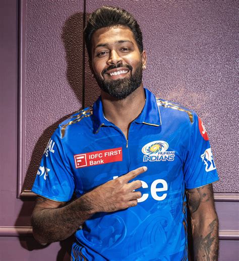 IPL 2024: Hardik Pandya rejoins Mumbai Indians; Cameron Green moves to ...