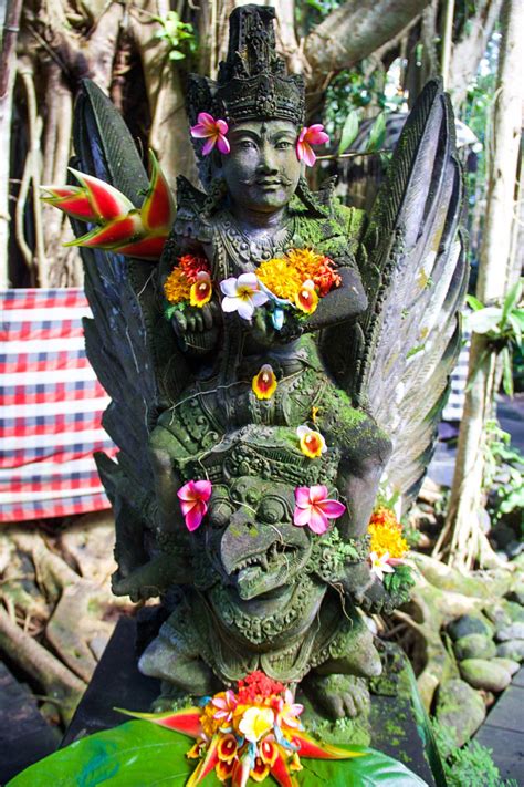 svarga-loka-wellness-resort-hindu-statue-ubud-bali - Mokum Surf Club