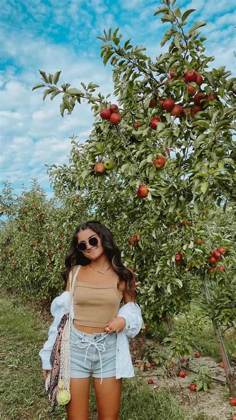 Apple picking outfit | apple picking aesthetic | fall outfits | autumn ...