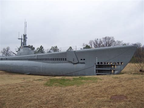 Hundreds of Fathoms: USS Batfish (SS-310) Museum - Boat Photos