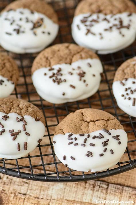 Bailey's Irish Cream Cookie Recipe: Half Dipped Chocolate Cookies