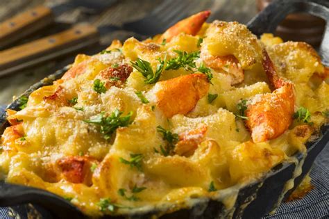 Deliciously Decadent Maine Lobster Mac and Cheese Recipe - Made In A Pinch