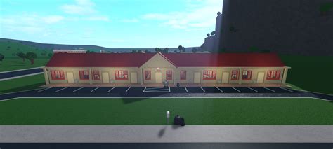 Small motel I built, nothing too fancy : Bloxburg