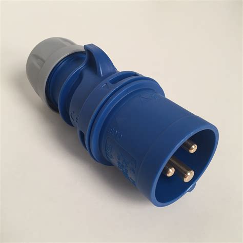 PCE 230v 16a Industrial Plug Blue – Marten Cables