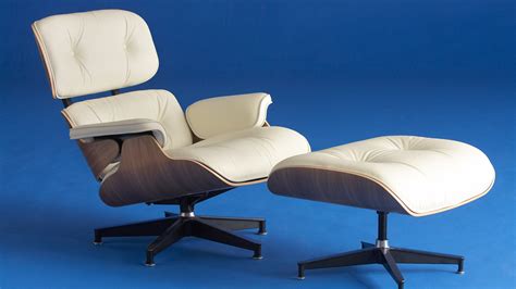 Eames Lounge Chair - SIDE Gallery